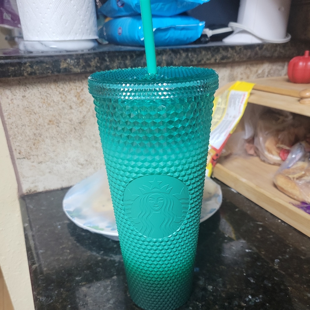 Beautiful ombre colored studded venti Starbucks tumbler